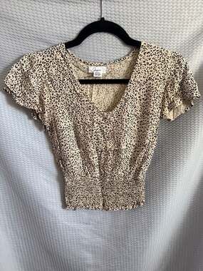 Japna Leopard Print Smocked Waist V-Neck Button Up Crop Top